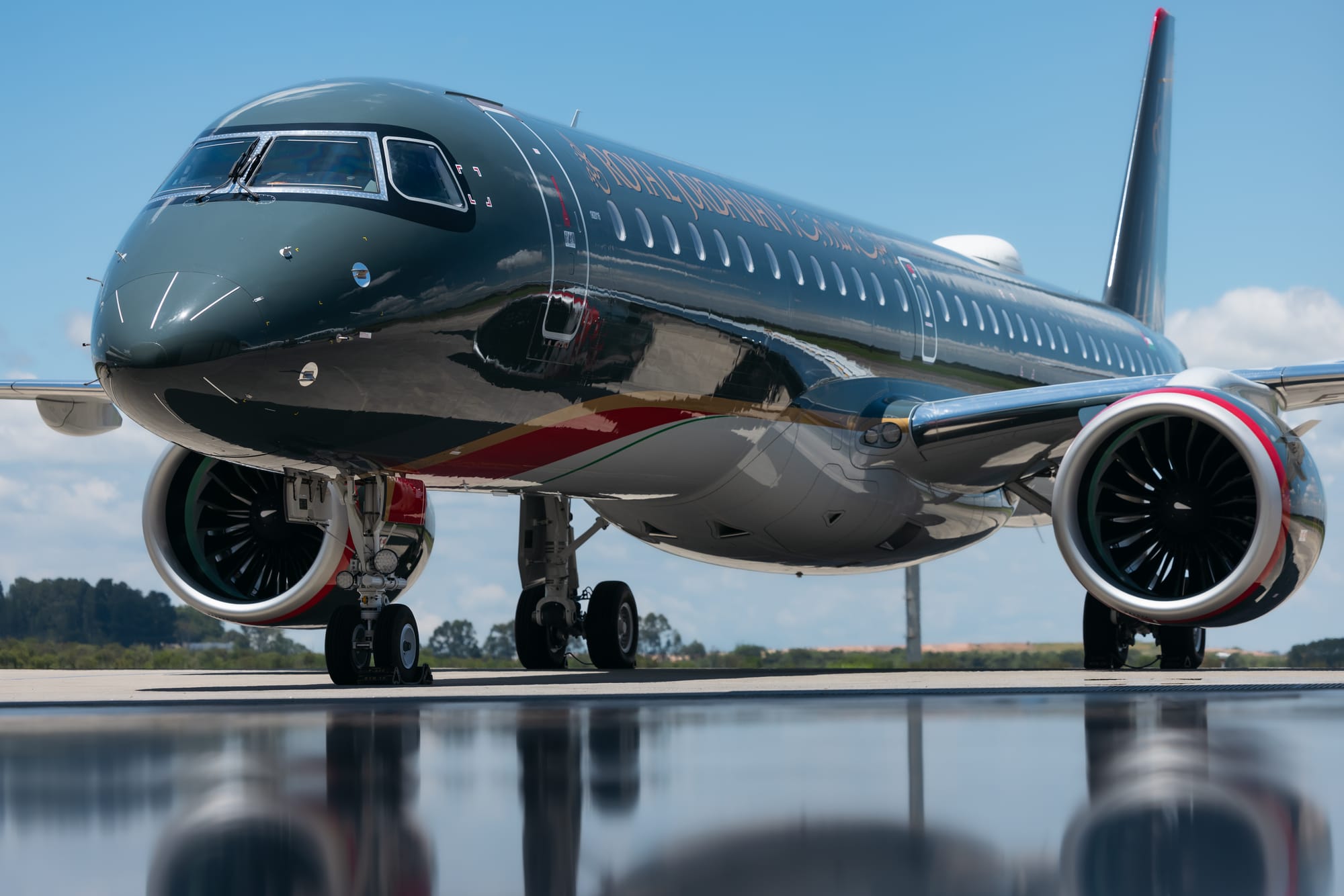 Azorra delivers first two Embraer E195-E2 aircraft to Royal Jordanian Airlines