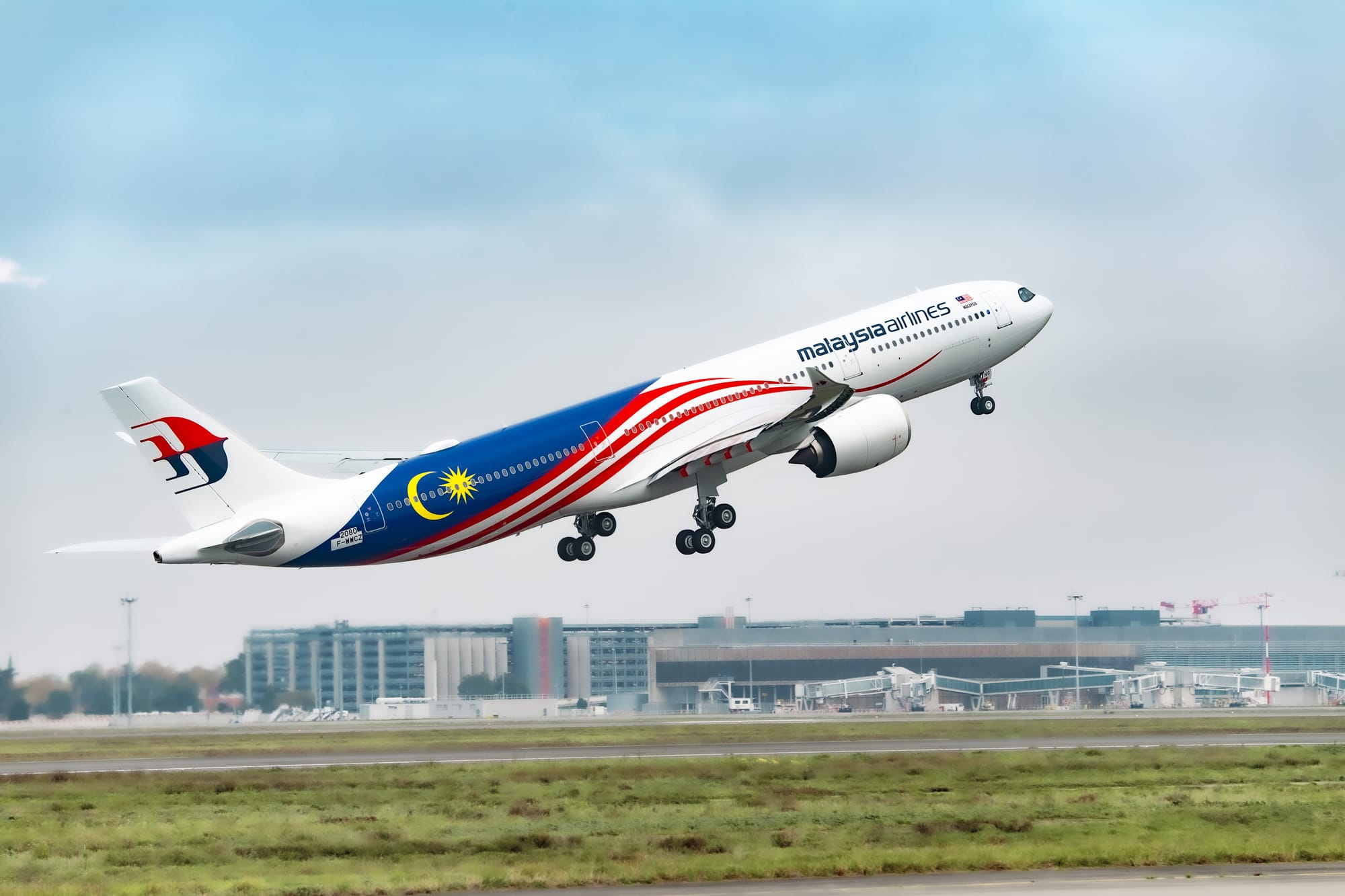 Avolon Delivers First Of 20 Airbus A330neo Aircraft To Malaysia Aviation Group